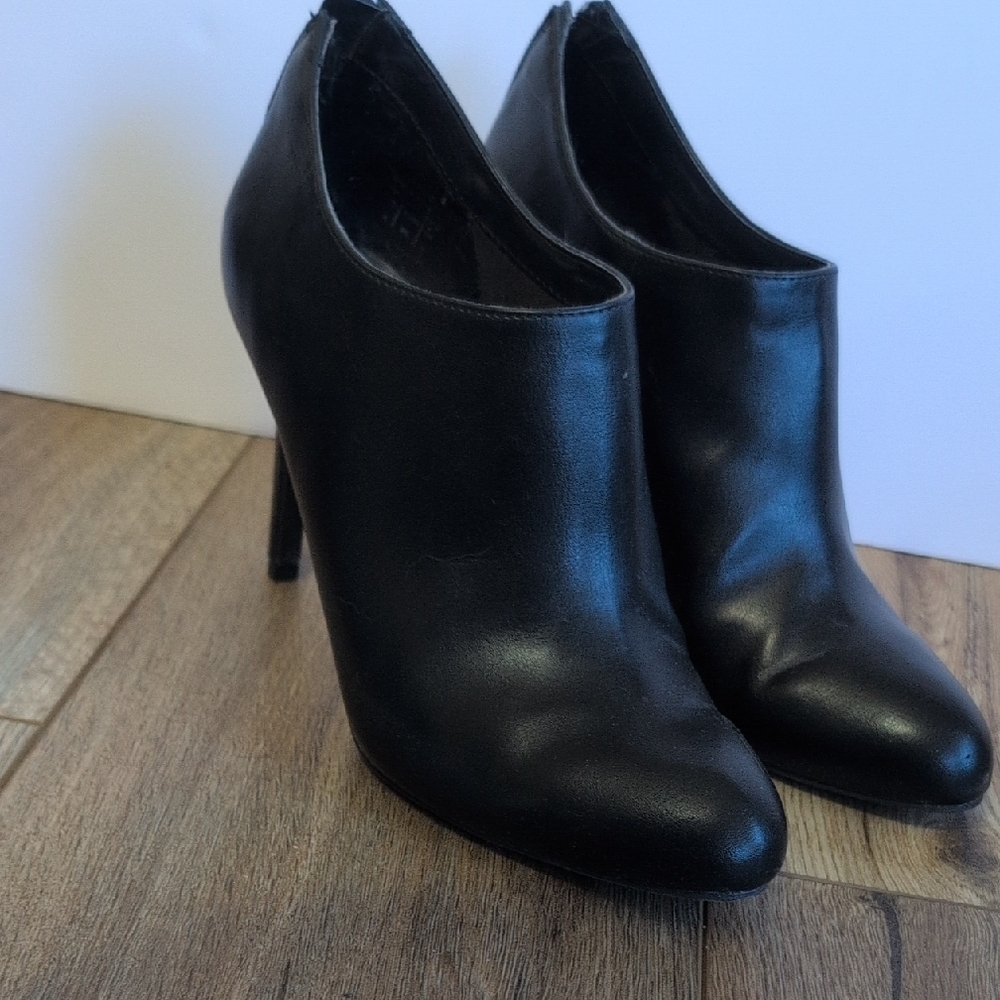 Kelly & Katie Black High Heel Ankle Boots